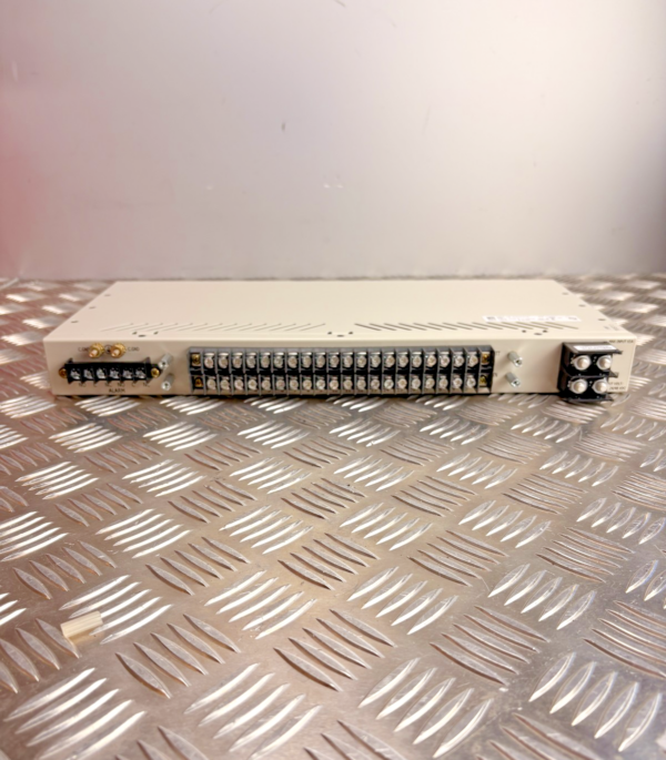 10-828.png ADC PowerWorx PWX-001RGCSS20PSDP Fuse Panel S20 -24/-48VDC 65A 20 Position Rack
