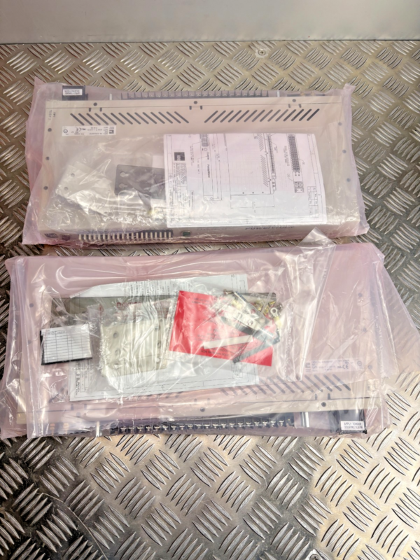 10-832.png ADC PowerWorx PWX-001RGCSS20PSDP Fuse Panel S20 -24/-48VDC 65A 20 Position Rack