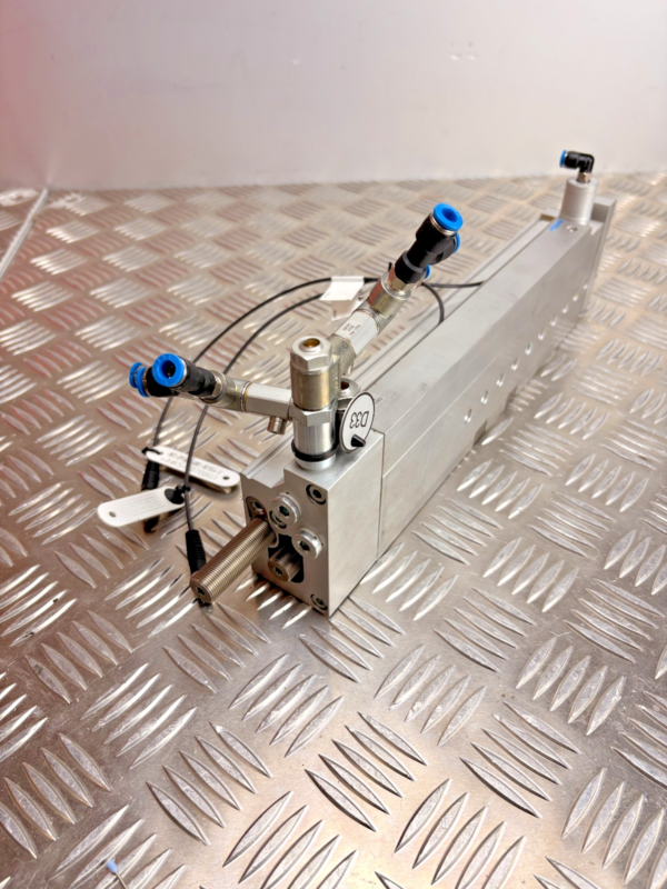 Festo DGSL-20-150-C-PA Pneumatic Linear Slide Cylinder 543908