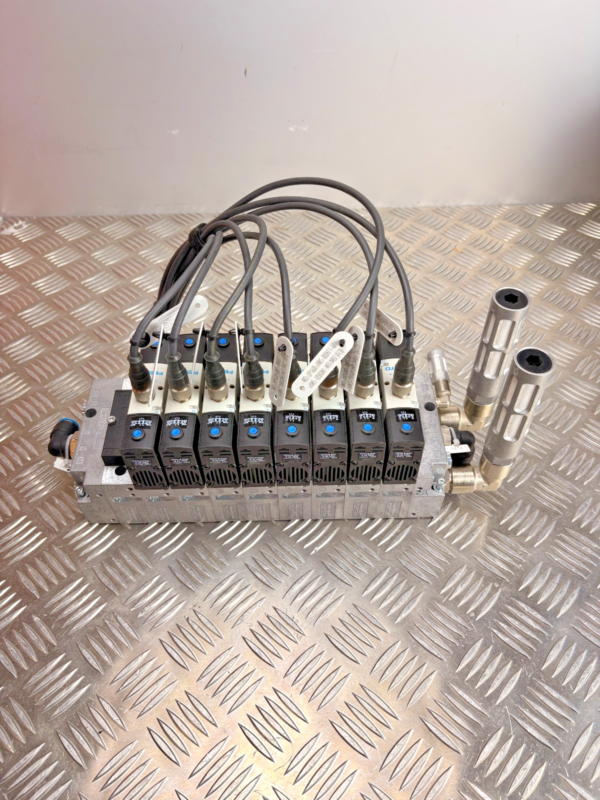 Festo Valve Manifold Island Assembly VDMA NEV-01 w/ 8 Solenoid Valves Pneumatic